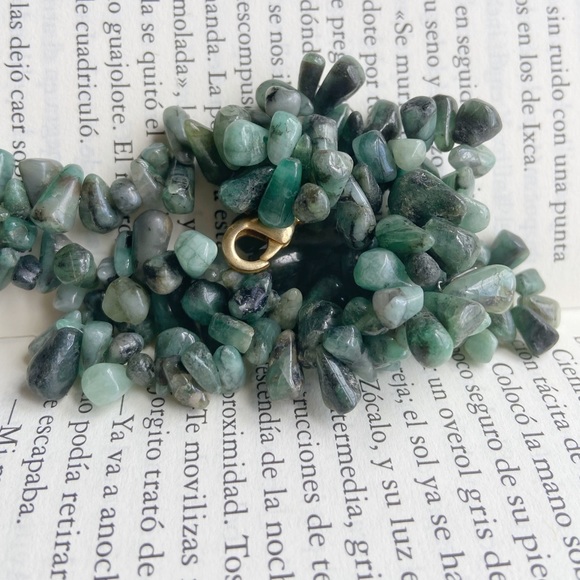 Vintage JADE DROPS SHORT NECKLACE - Picture 4 of 5